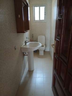 Appt F4 à louer à FANN Residence image 10