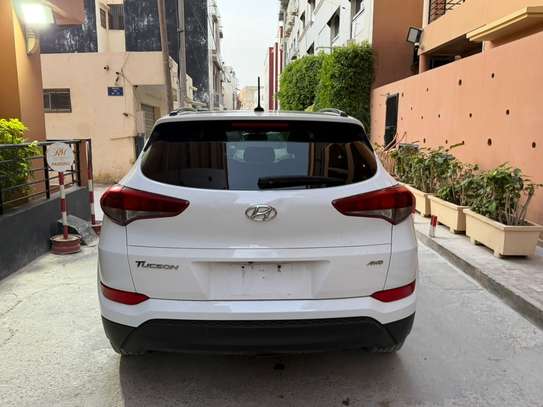 Hyundai Tucson Anne 2018 full options image 9