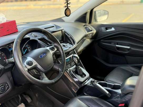 Ford Escape Titanium 2.0 image 4
