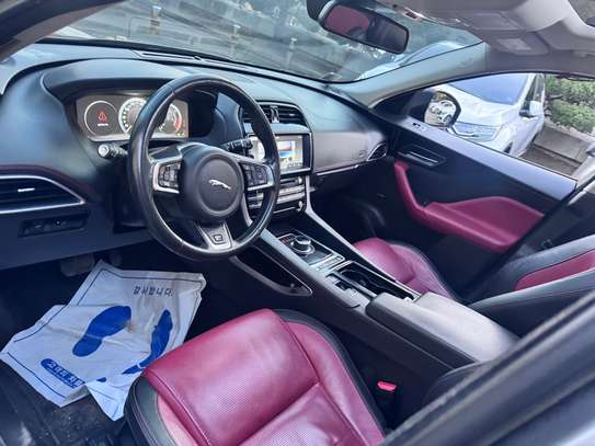 Jaguar F pace dynamic image 4