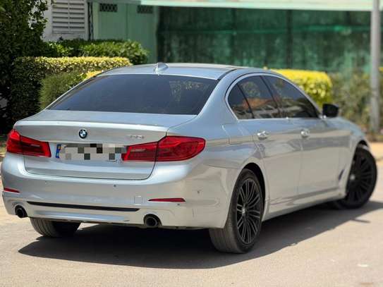 BMW* SERIE 5 530i* 🔘Année : *2017* image 15