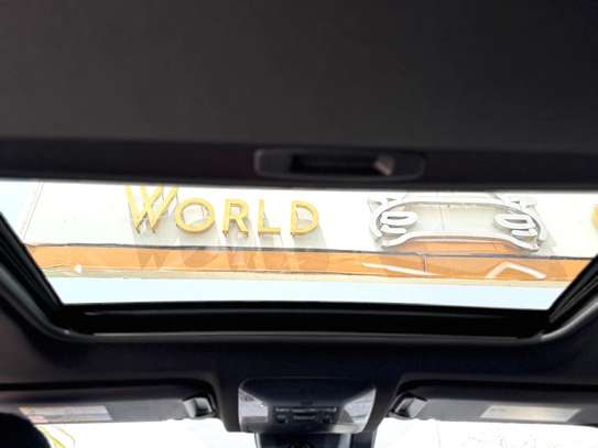 Toyota Rav 4XSE Hybride image 14