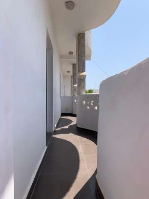Bel appartement à la Sicap foie (cité magistrat) image 10