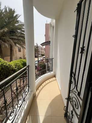 Villa R+1 Mermoz image 15