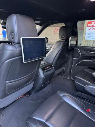 CADILLAC Escalade  2023 image 9