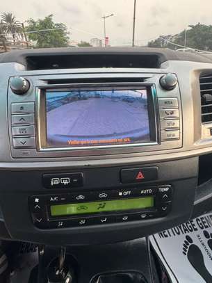 TOYOTA HILUX 2015 image 6