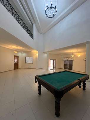 Location magnifique villa(R+1)  Ngor image 13