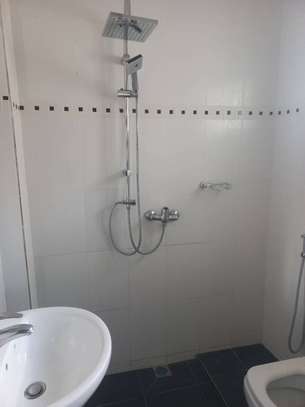 Ngor location magnifique Appartement F4 image 4