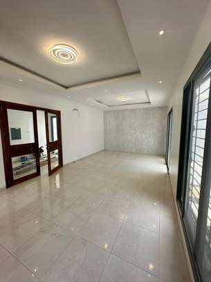 Magnifique villa R+2 à louer au almadie image 4
