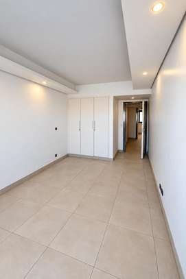 Appartement F5 en ville avenue djily mbaye vue sur mer image 8