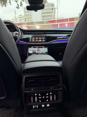 AUDI Q8 2021 image 3
