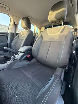 Citroen C4 2017 image 12