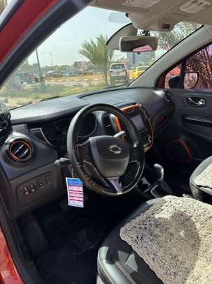 RENAULT QM3 BEIGE image 2