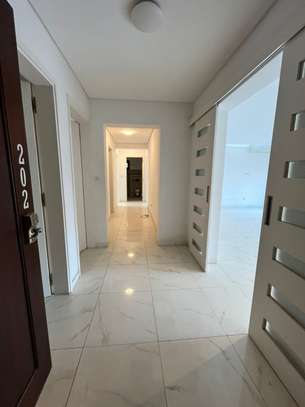Appartement F4  à louer au Point  E image 5