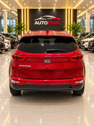 Kia Sportage 2018 clean image 5