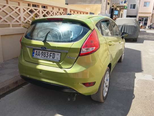 Ford Fiesta 2011 image 3