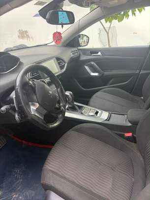 Peugeo 308 T9 2017 image 4