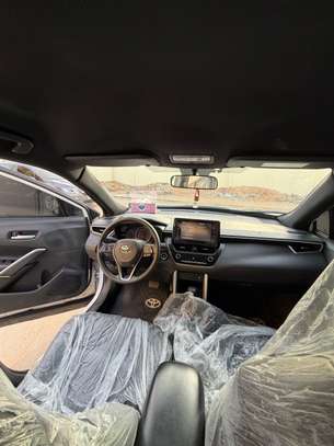 Toyota Corolla Cross 2024 Essence 4 cylindres image 11
