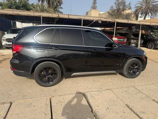 BMW X5 BLACK 2017 image 6