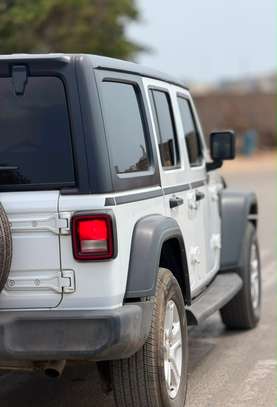 Jeep wrangler 2023 image 9