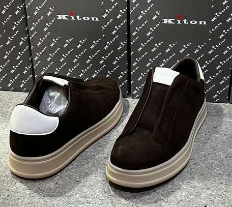 Kiton baskets basses noires semelle épaisse beige image 7