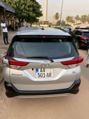 Toyota CHR 2019 image 2