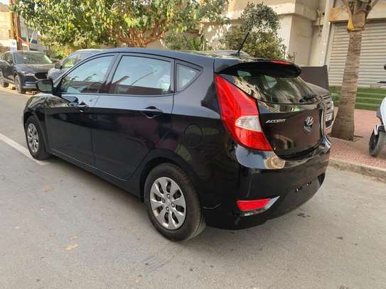 Hyundai  🔘 Modèle : ACCENT  🔘 Année :  2017 image 4
