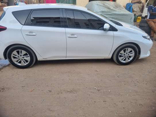 Toyota Auris 2017 : SOUS DOUANE image 2