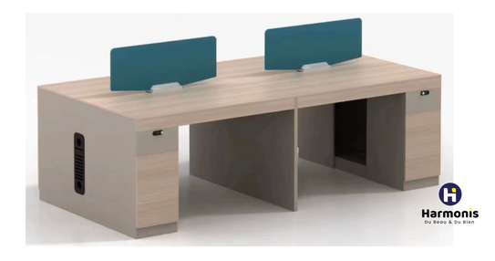 Des tables de bureau – Élégance, solidité et fonctionnalité image 8