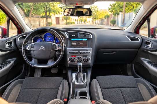 Citroen C4 automatique 2017 – Venant, Très propre image 3