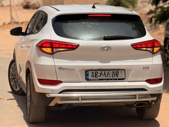 HYUNDAI TUCSON DIESEL 2017/18 image 9