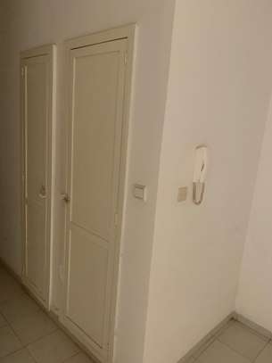 Immeuble R+8 à vendre - cité Keur Gorgui image 9