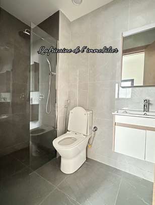 À LOUER – Magnifique Appartement F4 de Standing au Point E image 2