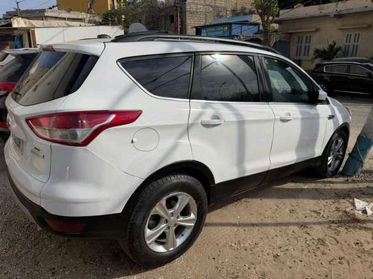 Ford Escape image 2