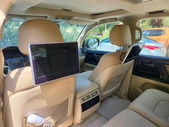 Toyota Land cruiser GXR 2017 image 4