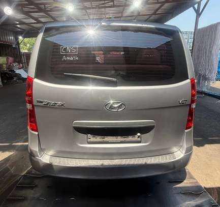 Hyundai Starex 2019 VIP 9 places image 10