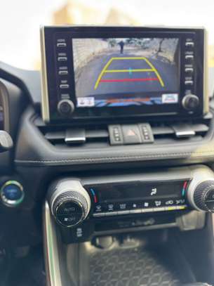 Toyota RAV4 2019 image 8