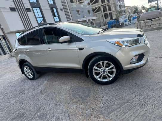 Ford Escape 2017 image 2