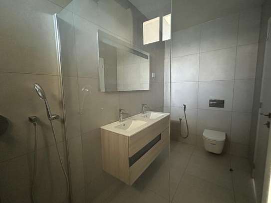 Appartement F4 à vendre au Plateau vers Lagon image 5