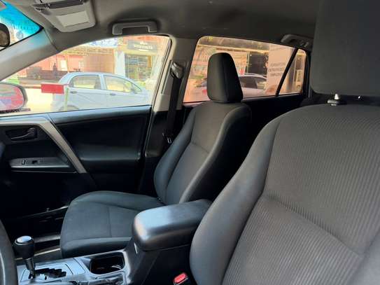 Toyota Rav4 2016 image 9