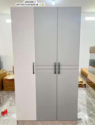 Armoire blanche 3 portes 120x47x200 cm design épuré image 3