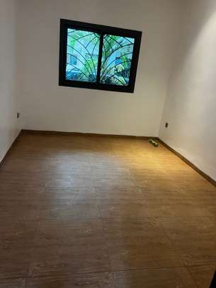 Très joli Apt F4 à la cité ISRA 2 image 4