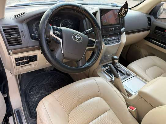 Toyota Land Cruiser V8 – 2021  Version : Full Options image 4