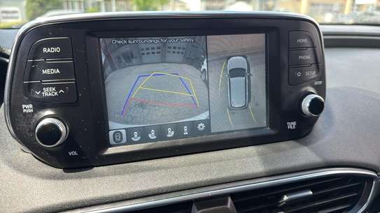 Hyundai Santa Fe image 9