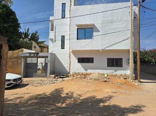 Propriétaire vend superbe villa a Saly image 11