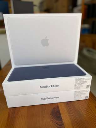MacBook Neo 13-inch image 5
