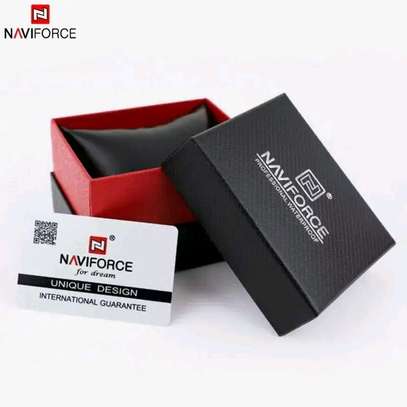 montre Naviforce image 3