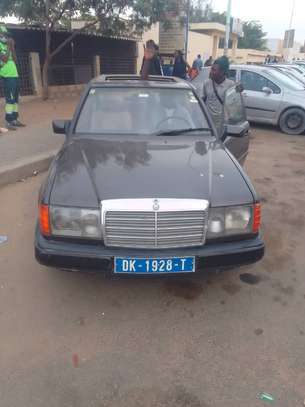 Mercedes.Benz 230 image 6