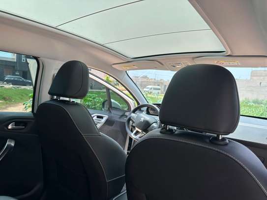 Peugeot 2008 2018 image 2