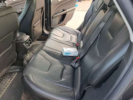 Ford Fusion Gris métallisé Berline image 10